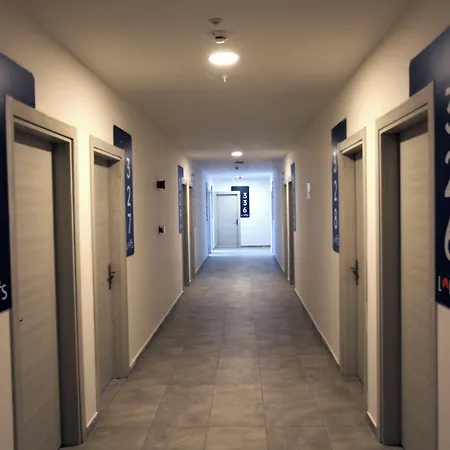 Lofts Luna Аланія