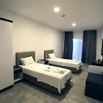 Lofts Luna Hotel