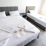 Hotel Lofts Luna 2*